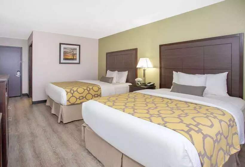Baymont By Wyndham Phoenix I10 Near 51st Ave