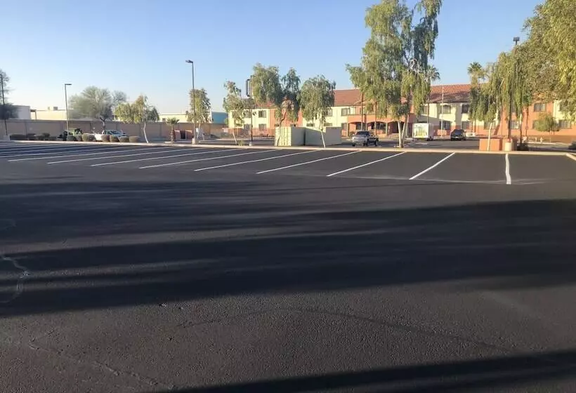 Fotos del hotel Baymont By Wyndham Phoenix I10 Near 51st Ave:  10