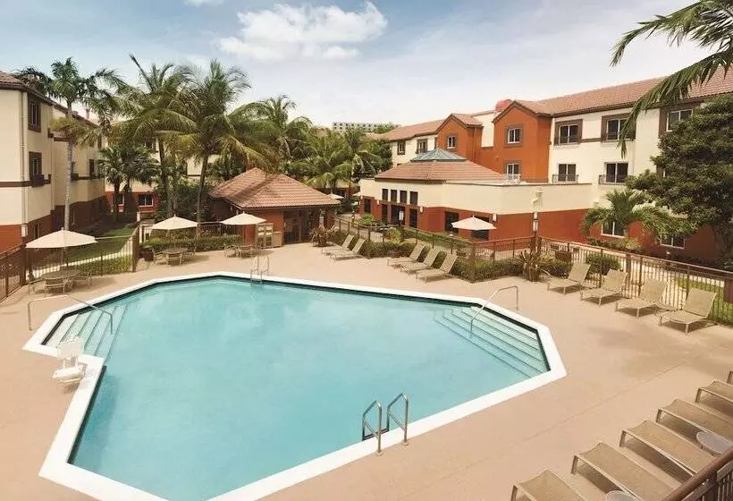 Fotos del hotel Hyatt House Miami Airport:  2