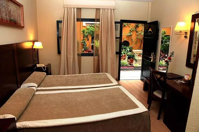 Fotos del hotel Cervantes:  11