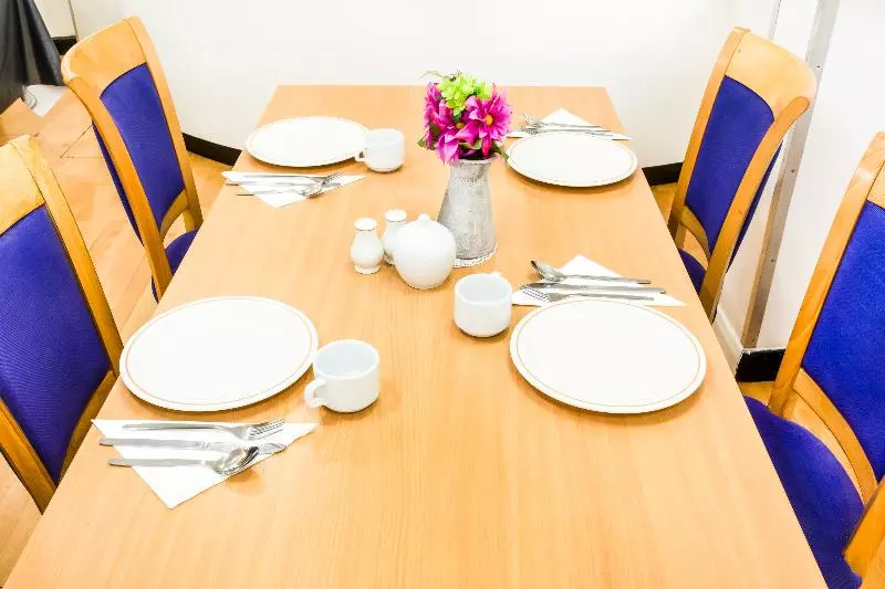 Fotos del hotel OYO Townhouse New England Victoria:  16