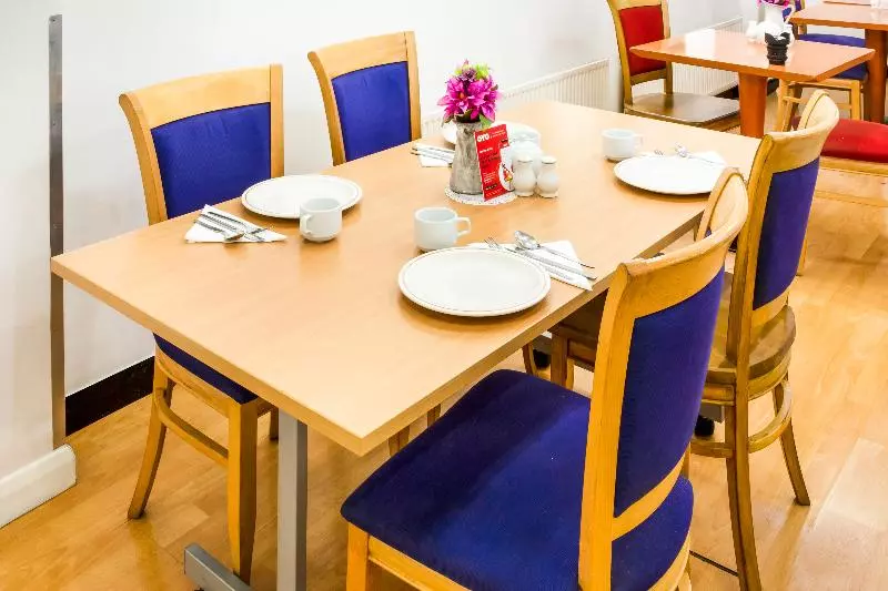 Fotos del hotel OYO Townhouse New England Victoria:  10