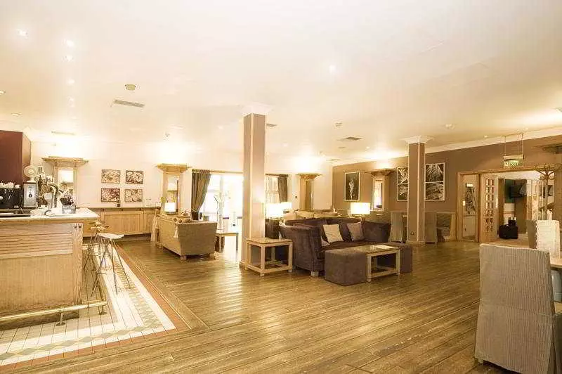 Fotos del hotel Weetwood Hall Conference Centre &:  3
