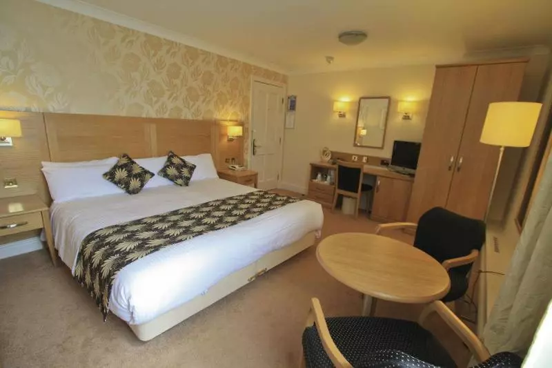 Fotos del hotel Weetwood Hall Conference Centre &:  11