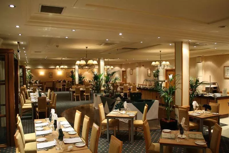 Fotos del hotel Weetwood Hall Conference Centre &:  4