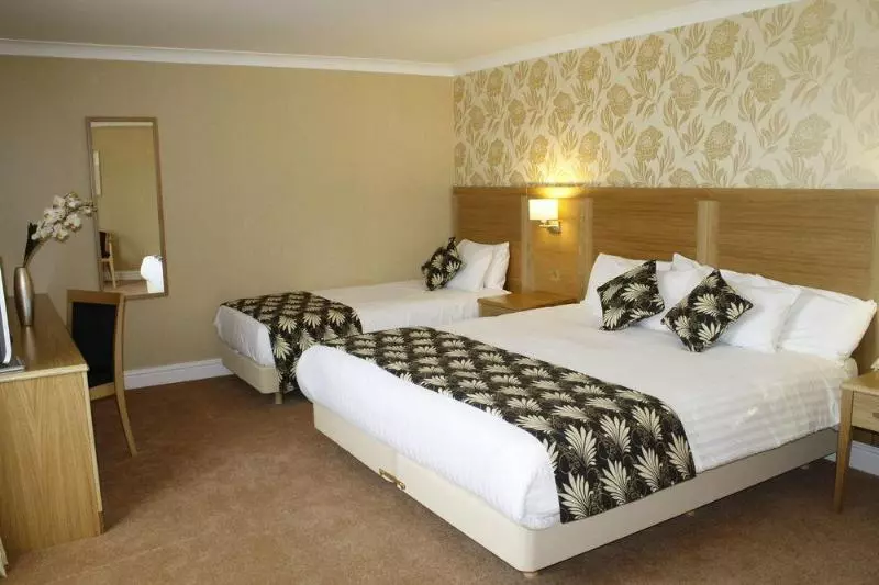 Fotos del hotel Weetwood Hall Conference Centre &:  13