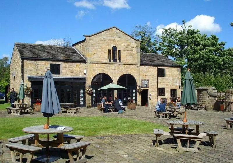 Fotos del hotel Weetwood Hall Conference Centre &:  12