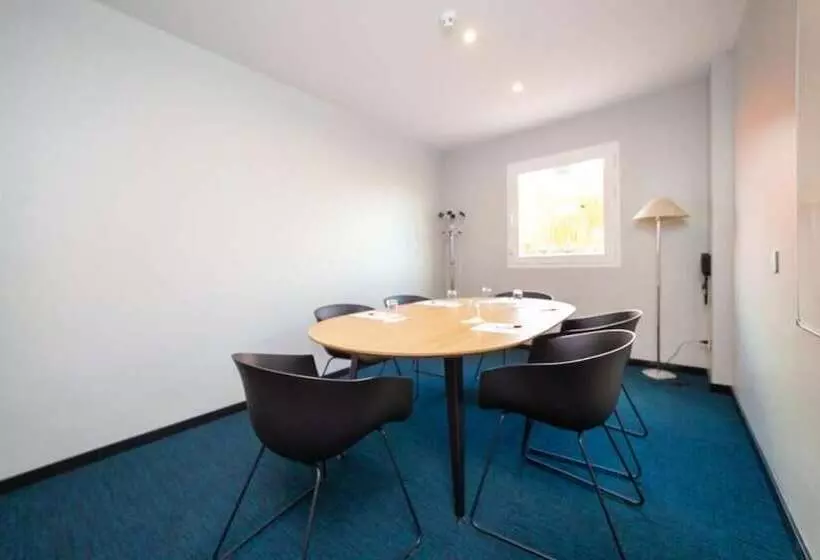 Fotos del hotel Ibis Alcala De Henares La Garena:  9