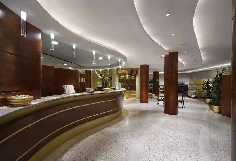 Fotos del hotel Unahotels Cusani Milano:  8