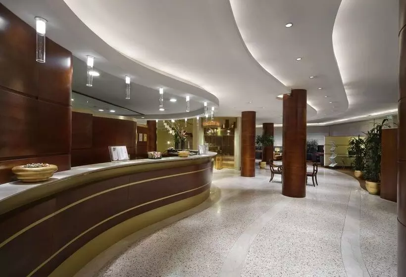 Fotos del hotel Unahotels Cusani Milano:  3