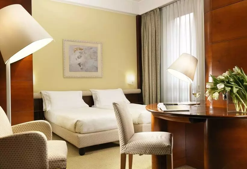 Fotos del hotel Unahotels Cusani Milano:  2
