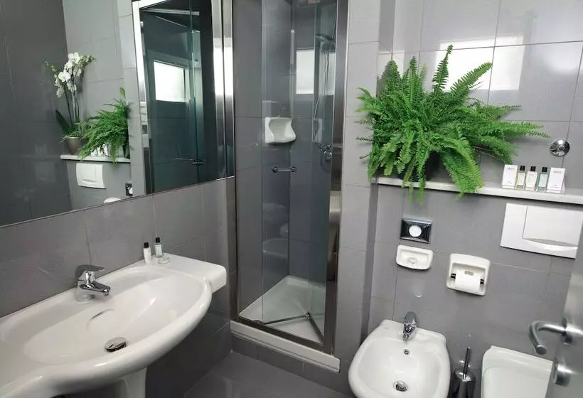 Fotos del hotel Mediolanum:  9