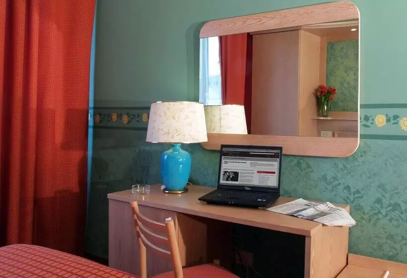 Fotos del hotel Meridiana:  2