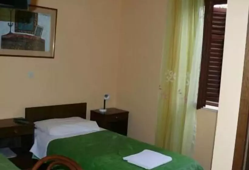 Fotos del hotel Villa Micika:  12