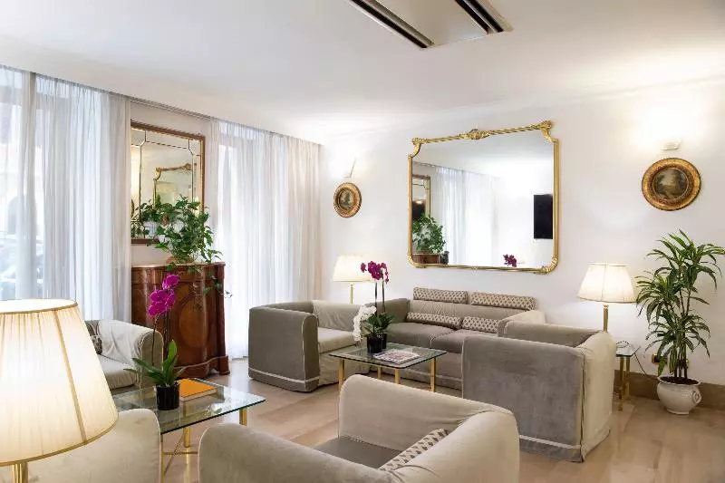 Fotos del hotel Cecil:  8