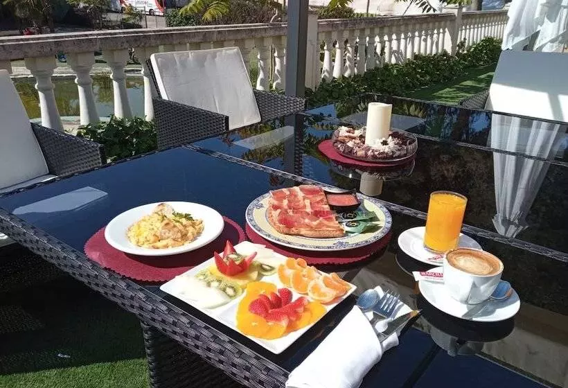 Fotos del hotel El Cisne:  8