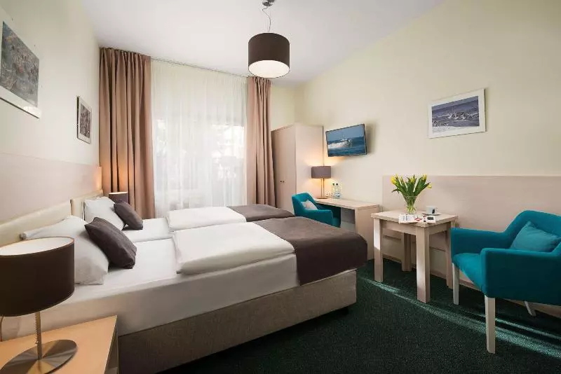 Fotos del hotel Villa Angela:  4