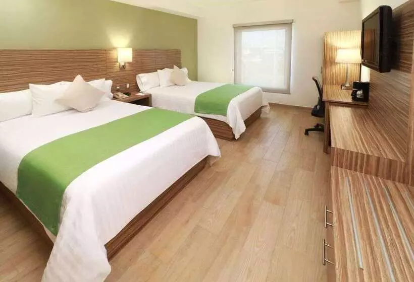 Wyndham Garden Monterrey Valle Real