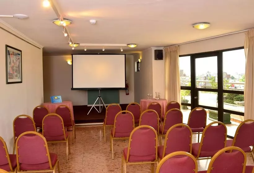 Fotos del hotel Days Inn By Wyndham Montevideo:  8