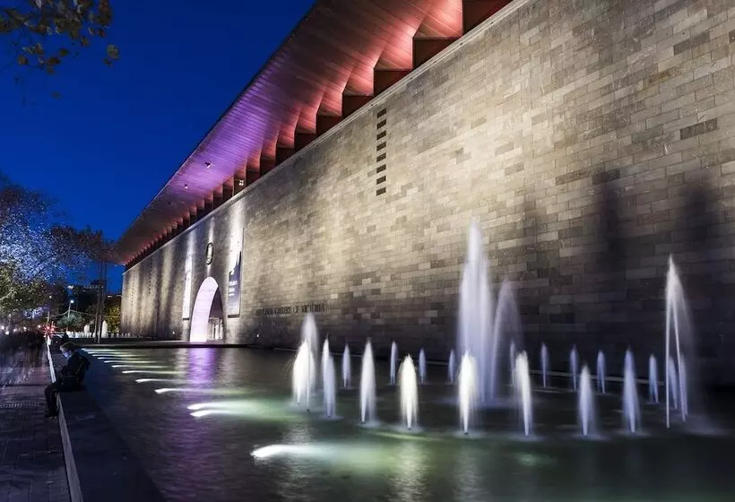 Quay West Suites Melbourne