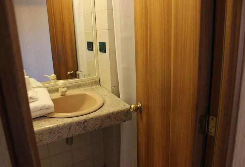 Fotos del hotel Antupiren:  13