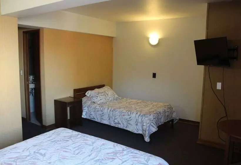 Fotos del hotel Antupiren:  14