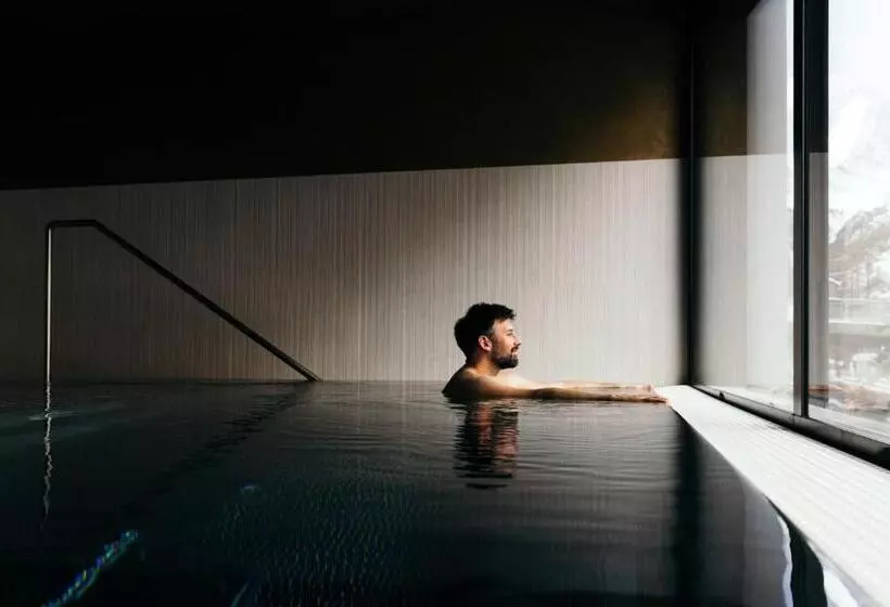 Fotos del hotel La Couronne Superior:  3