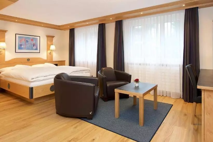 Fotos del hotel La Couronne Superior:  18