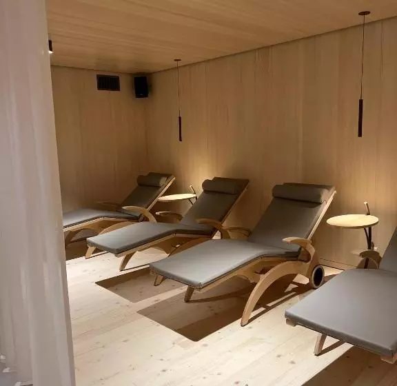 Fotos del hotel La Couronne Superior:  16