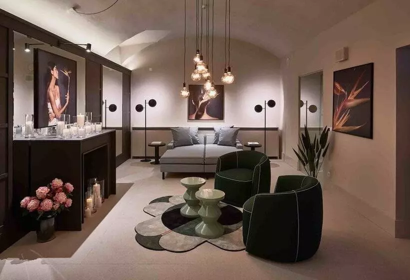 Falkensteiner Hotel Maria Prag