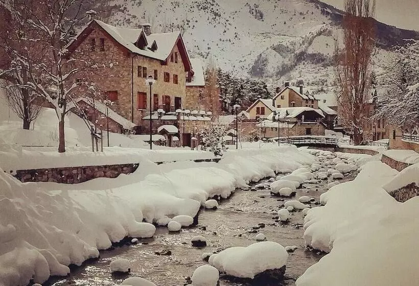 Fotos del hotel Valle De Izas:  25