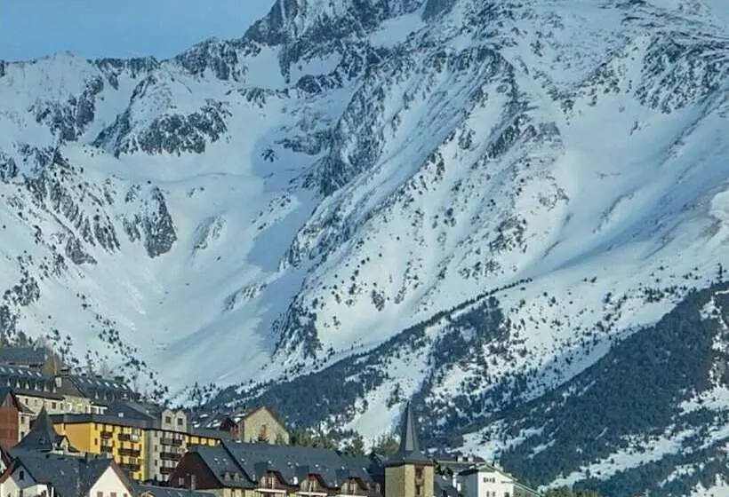Fotos del hotel Valle De Izas:  7