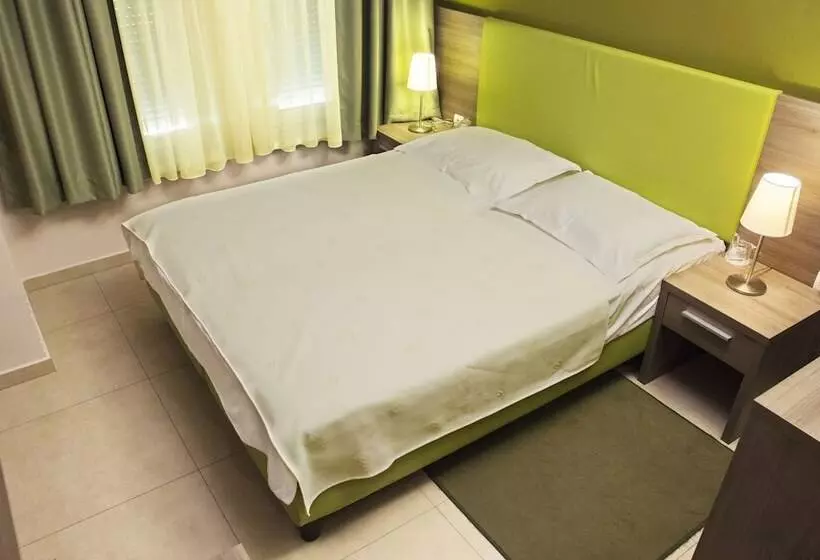 Fotos del hotel Garni Hotel Zenit:  10