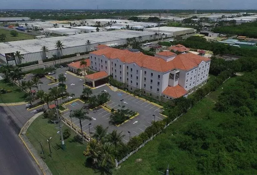 Quality Hotel Real Aeropuerto Santo Domingo