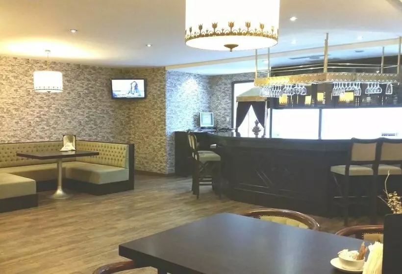 Fotos del hotel Adela:  2