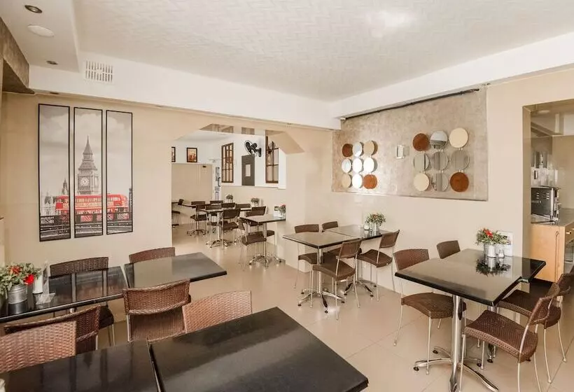 Fotos del hotel OYO Flagship Huttons:  6