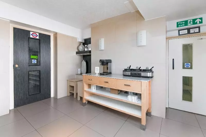 Fotos del hotel OYO Flagship Huttons:  14