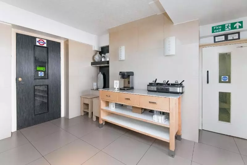 Fotos del hotel OYO Flagship Huttons:  19