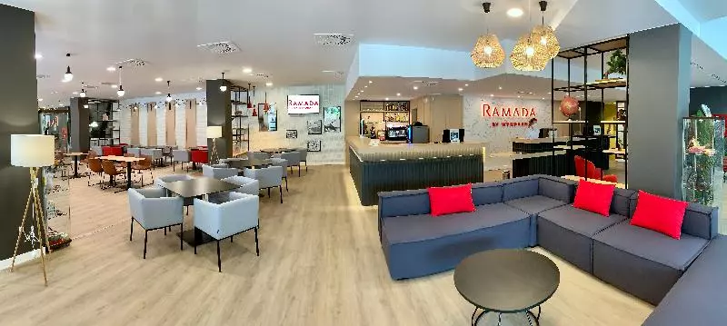 Fotos del hotel Ramada By Wyndham Valencia Almussafes:  12