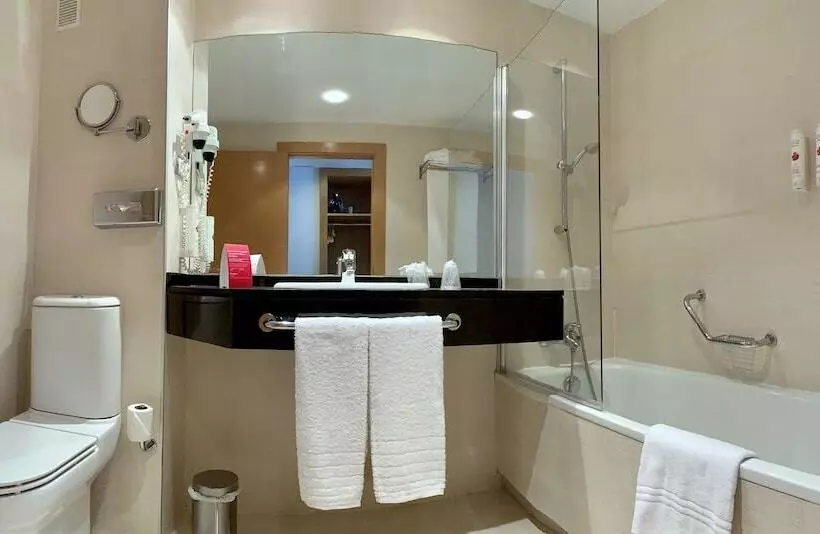 Fotos del hotel Ramada By Wyndham Valencia Almussafes:  8