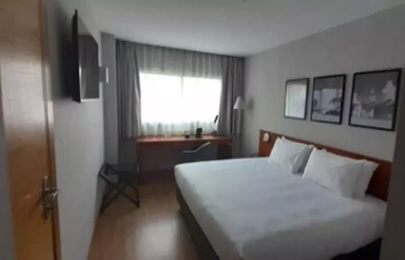 Fotos del hotel Ramada By Wyndham Valencia Almussafes:  10