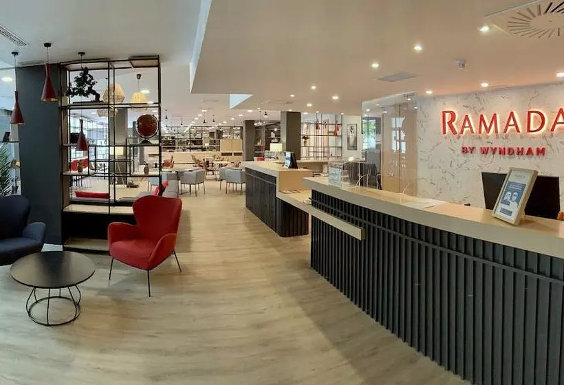 Fotos del hotel Ramada By Wyndham Valencia Almussafes:  19