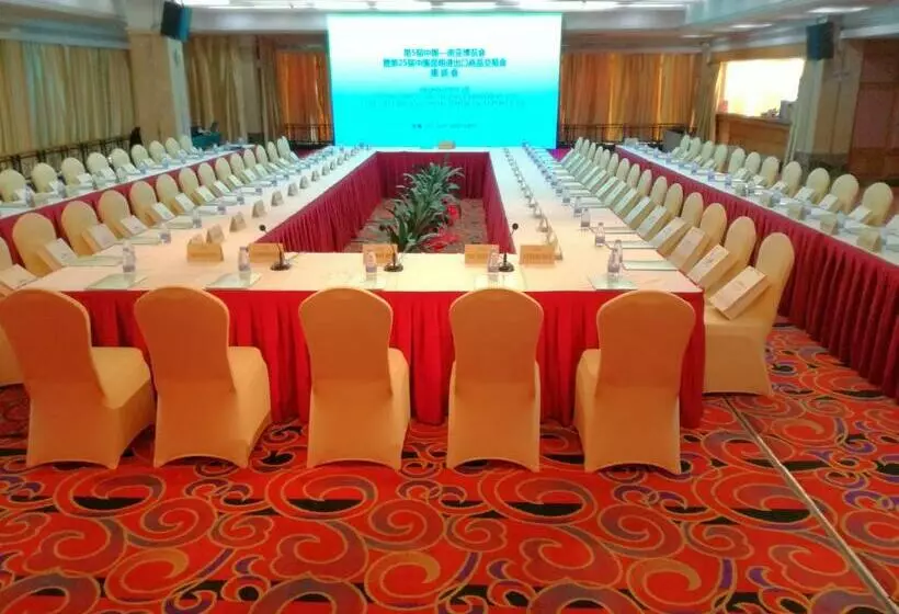 Fotos del hotel Golden Lustre:  5