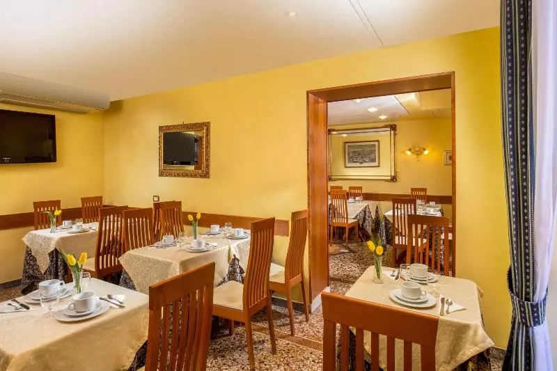 Fotos del hotel Sonya:  22