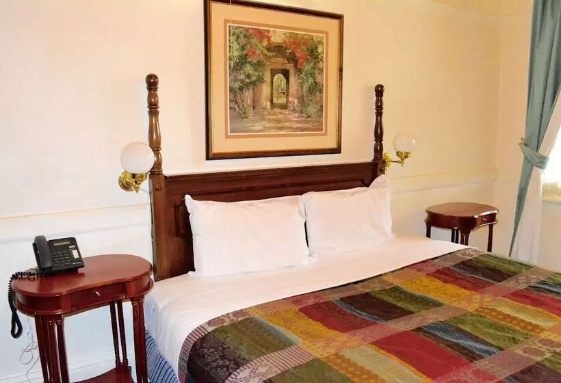 Magnolia Court Boutique  Melbourne