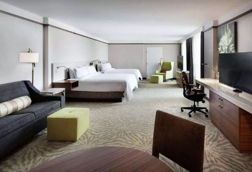 Hilton Garden Inn Montreal Airport