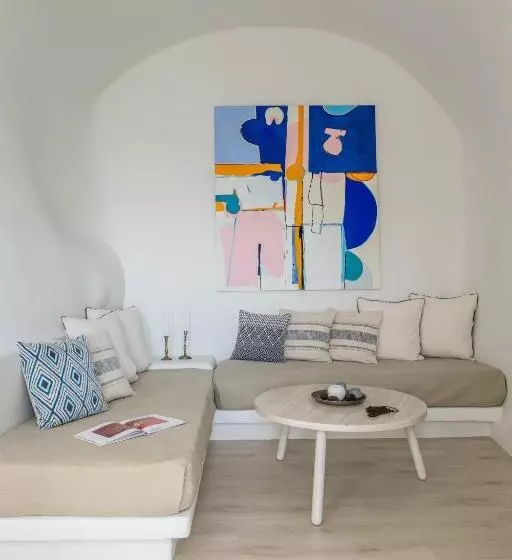 Fotos del hotel Porto Fira Suites:  13