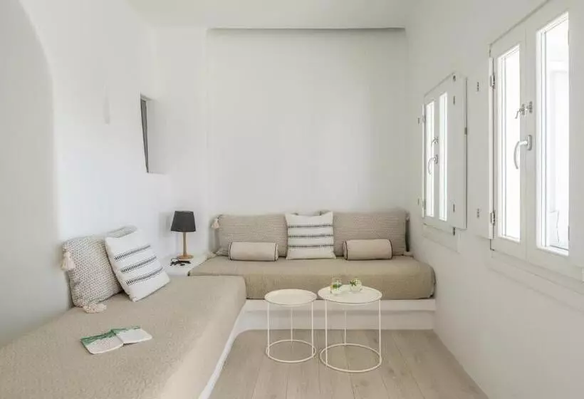 Fotos del hotel Porto Fira Suites:  18