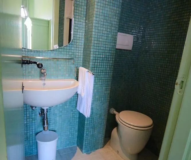 Fotos del hotel Lilium:  15