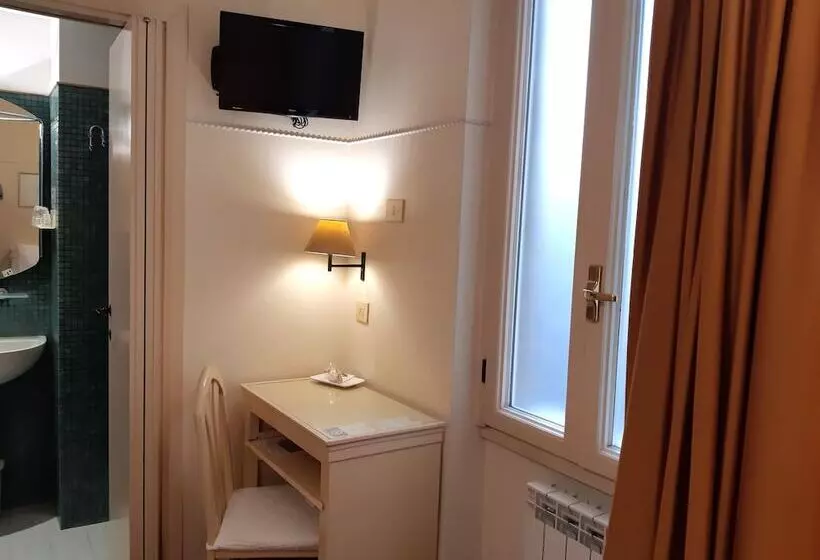 Fotos del hotel Lilium:  18